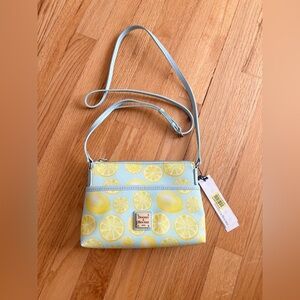 Nwt! Dooney and Bourke blue lemon print crossbody purse